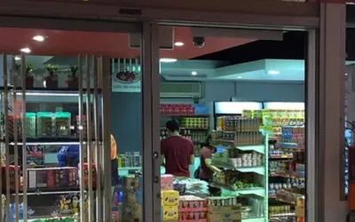 At Best Friends the aisles are stocked with Filipino products, with an enormous range of traditional dried and preserved foods, along with endless Fillipino snack foods.