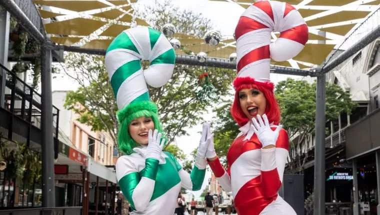 Christmas in the Valley, roving candy canes